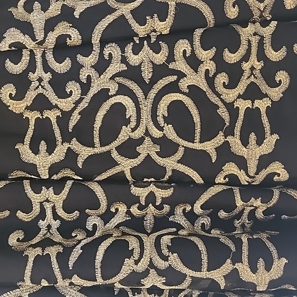 R & K PETITE woman's  dress. - Picture 2 of 11